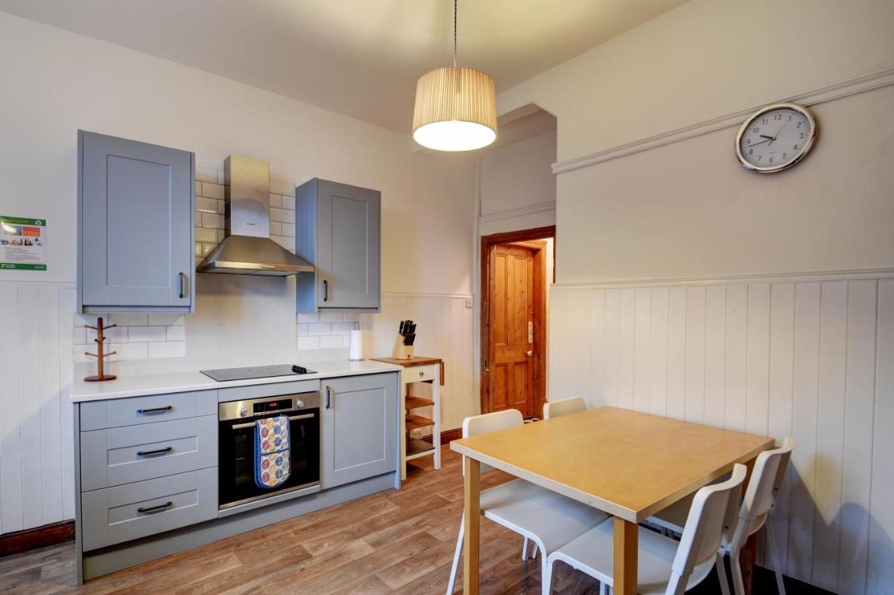Spacious Victorian Townhouse Near Hcc With Off Street Parking Harrogate Zewnętrze zdjęcie