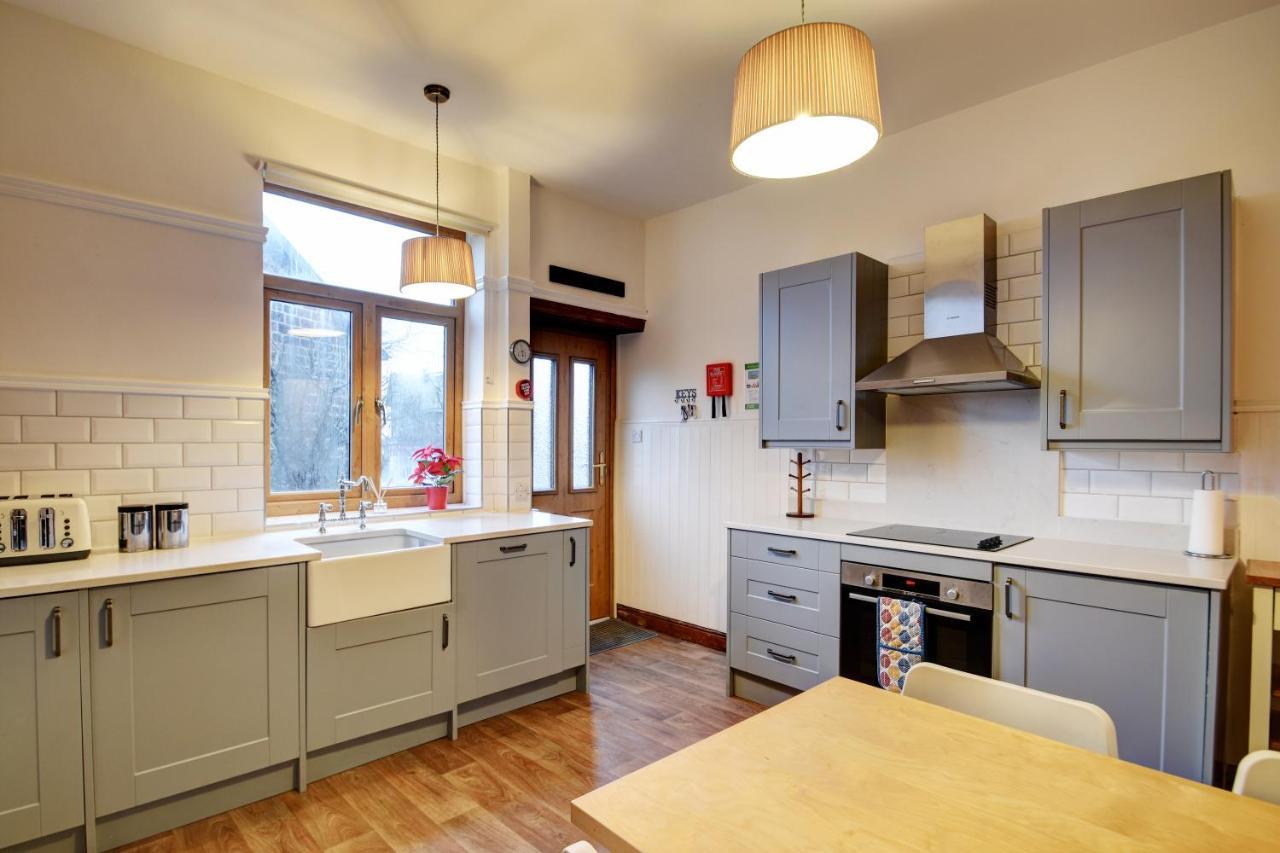 Spacious Victorian Townhouse Near Hcc With Off Street Parking Harrogate Zewnętrze zdjęcie
