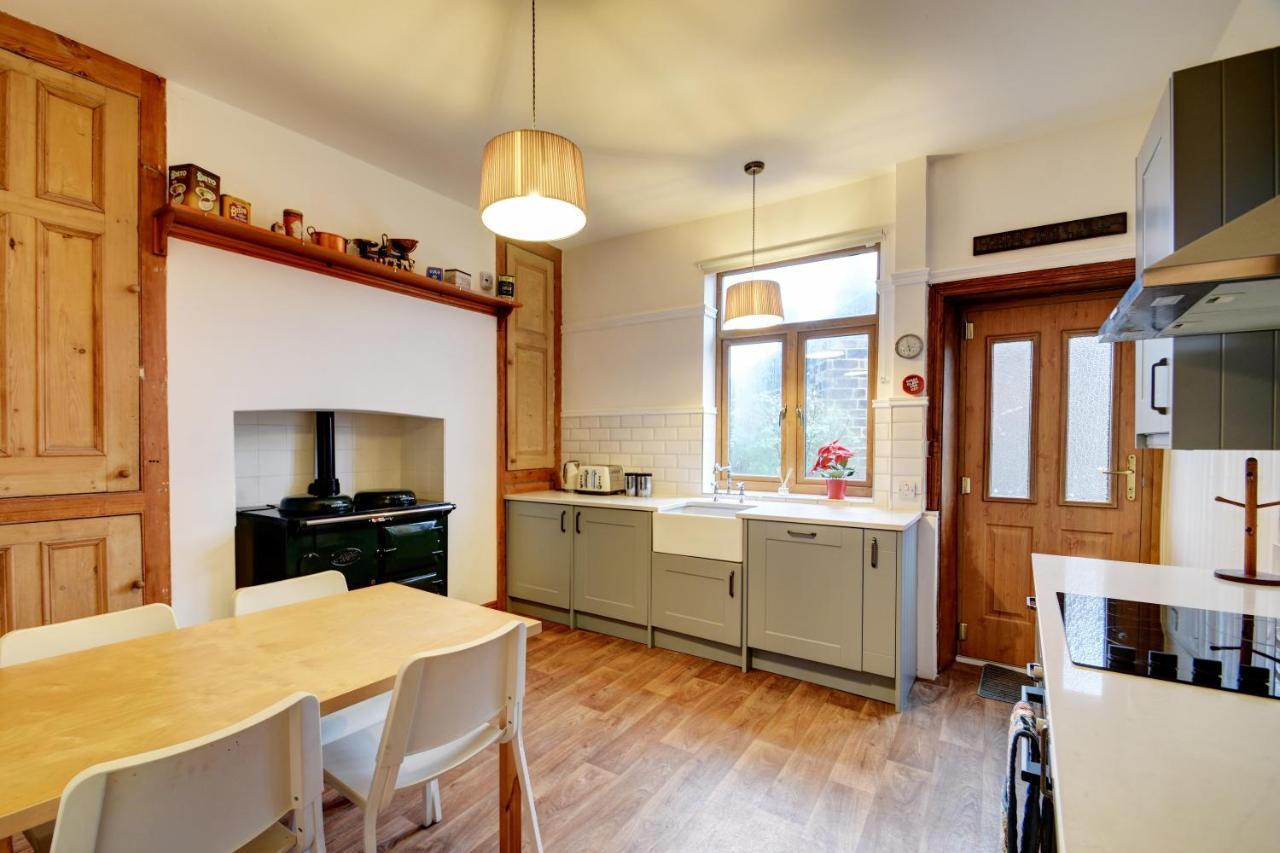 Spacious Victorian Townhouse Near Hcc With Off Street Parking Harrogate Zewnętrze zdjęcie