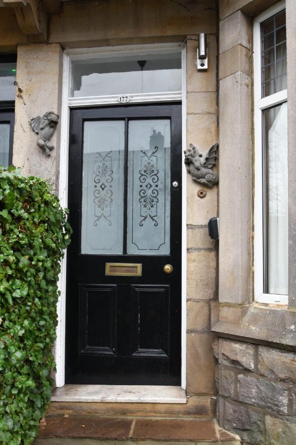 Spacious Victorian Townhouse Near Hcc With Off Street Parking Harrogate Zewnętrze zdjęcie