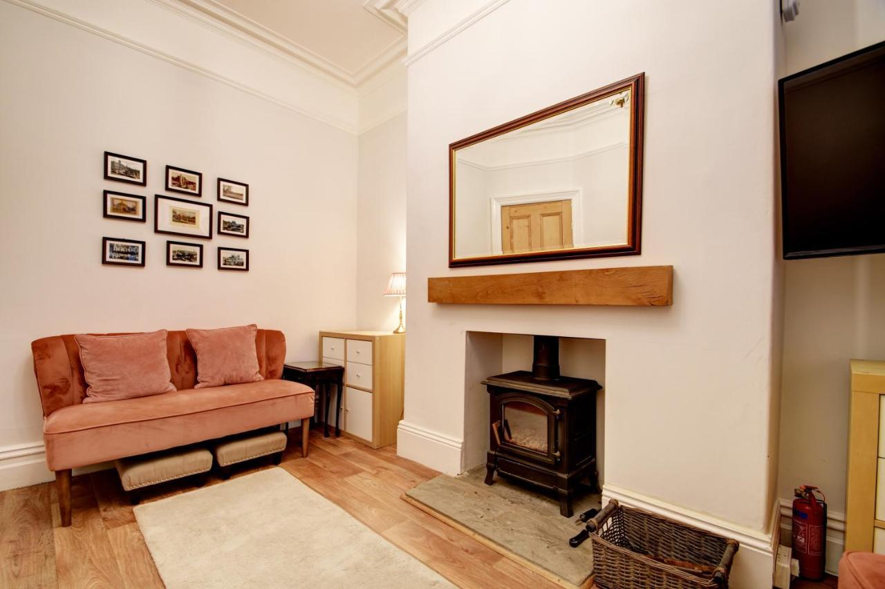 Spacious Victorian Townhouse Near Hcc With Off Street Parking Harrogate Zewnętrze zdjęcie