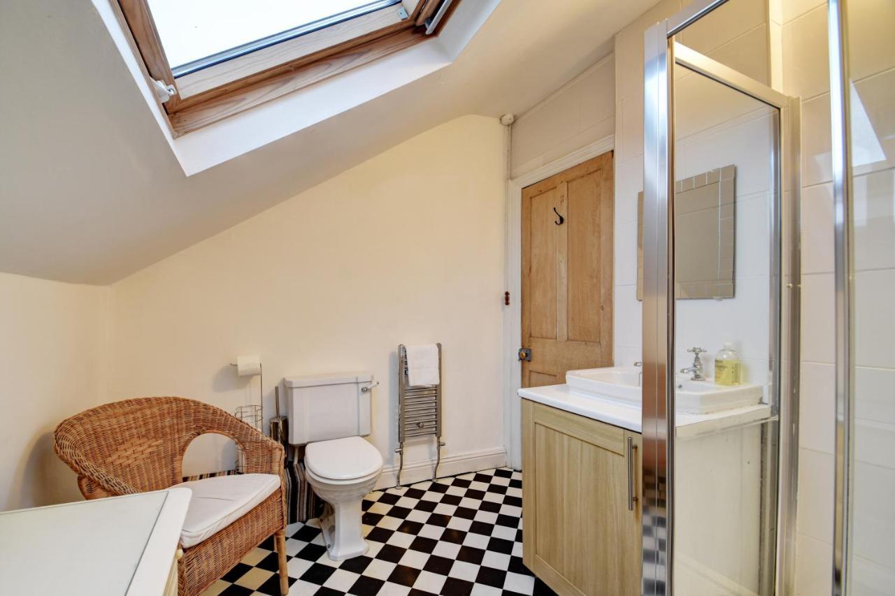 Spacious Victorian Townhouse Near Hcc With Off Street Parking Harrogate Zewnętrze zdjęcie